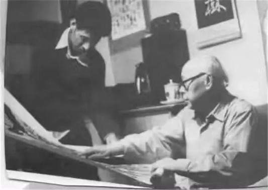 a7㧐身思狡兔，侧目似愁胡甲戌年2004(1963年著名国画大师李苦禅先生为弟子赵思温作品点评)